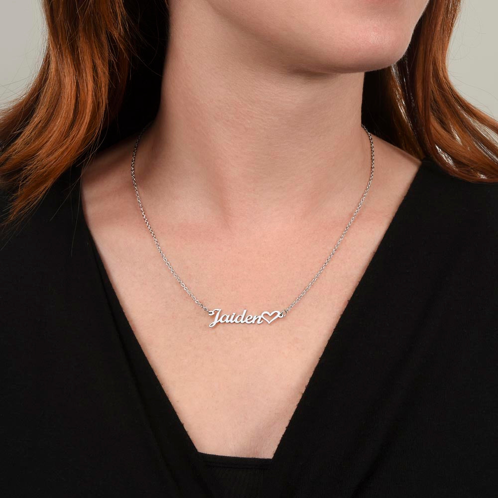 Chic Personalized Heart Name Necklace - The Perfect Surprise Gift