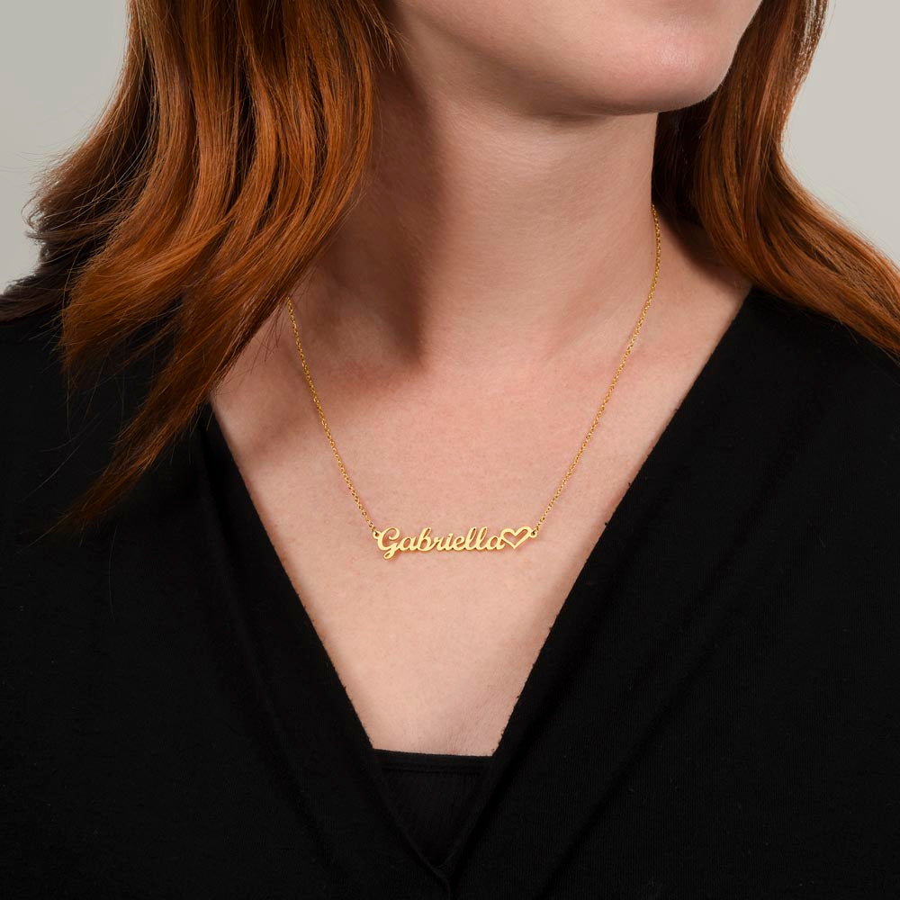 Chic Personalized Heart Name Necklace - The Perfect Surprise Gift