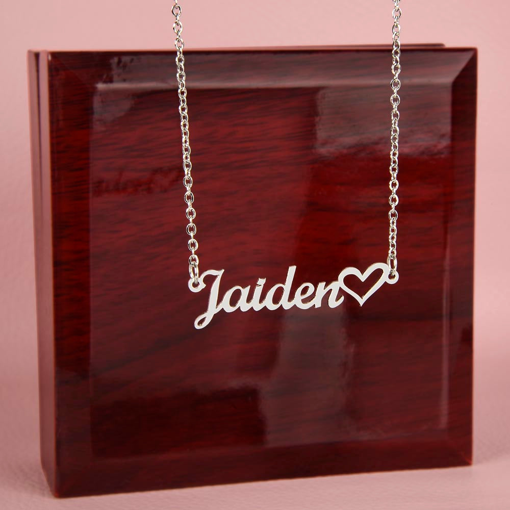 Chic Personalized Heart Name Necklace - The Perfect Surprise Gift